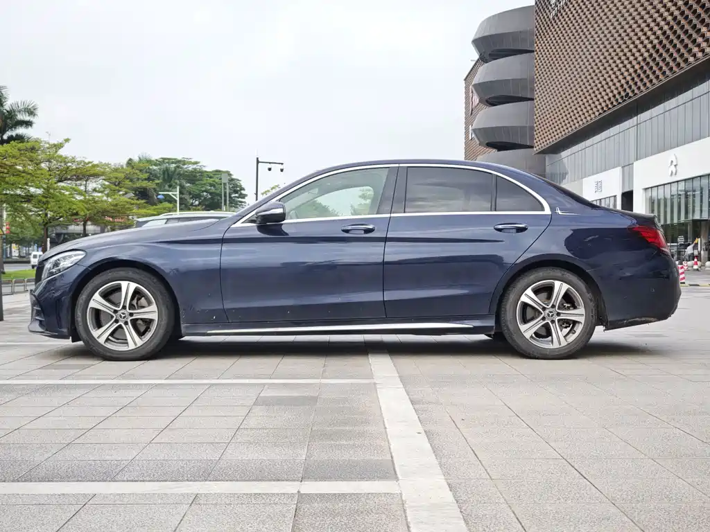 Mercedes-Benz C-Class — миниатюра 9