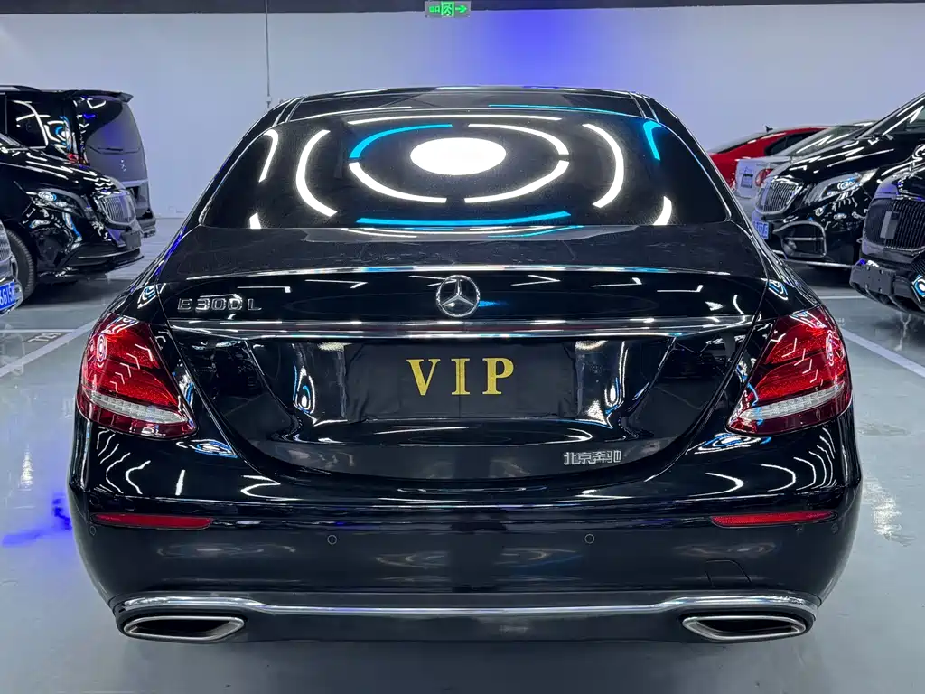 Mercedes-Benz E-Class — миниатюра 16