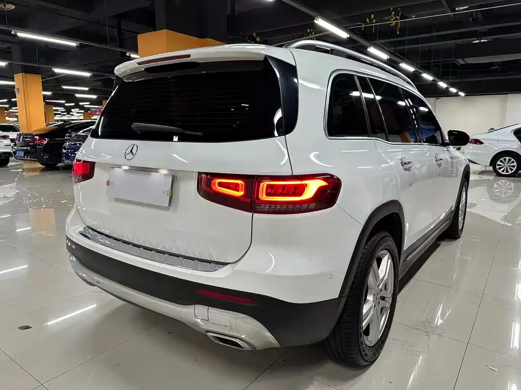 Mercedes-Benz GLB — миниатюра 7