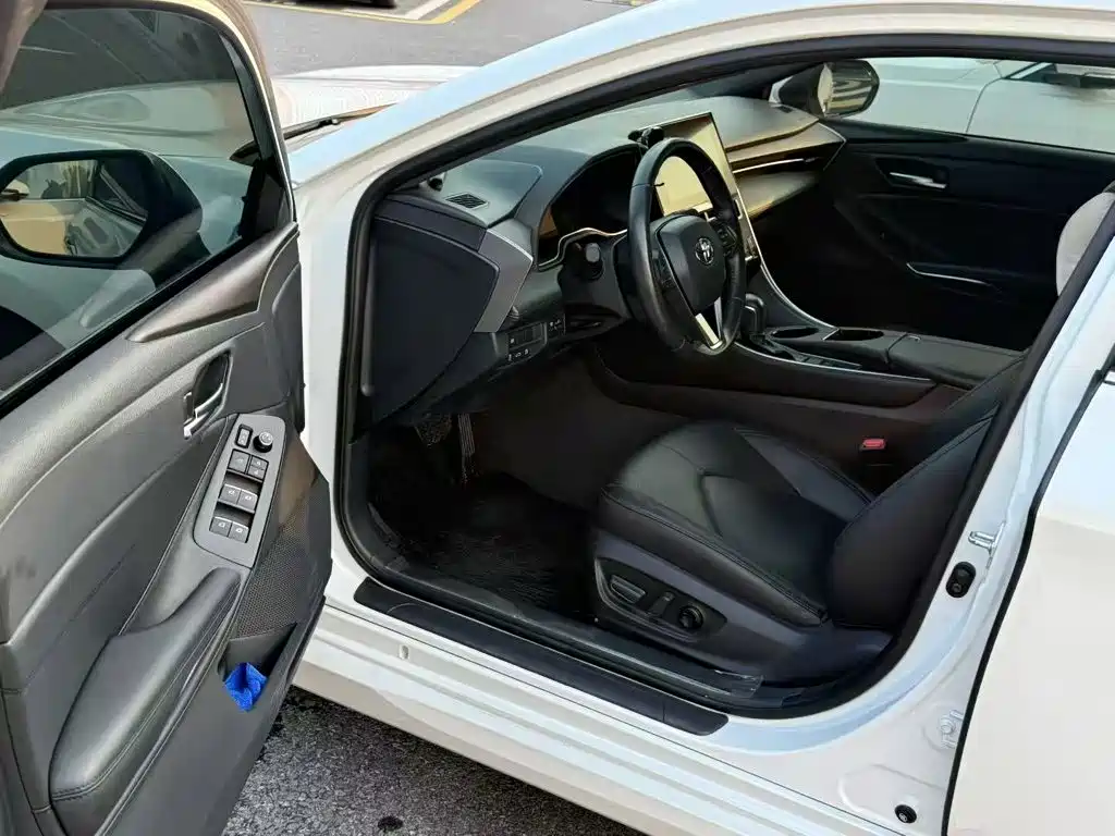 Toyota Avalon — миниатюра 16