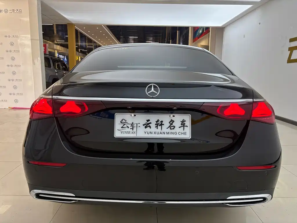 Mercedes-Benz E-Class — миниатюра 6