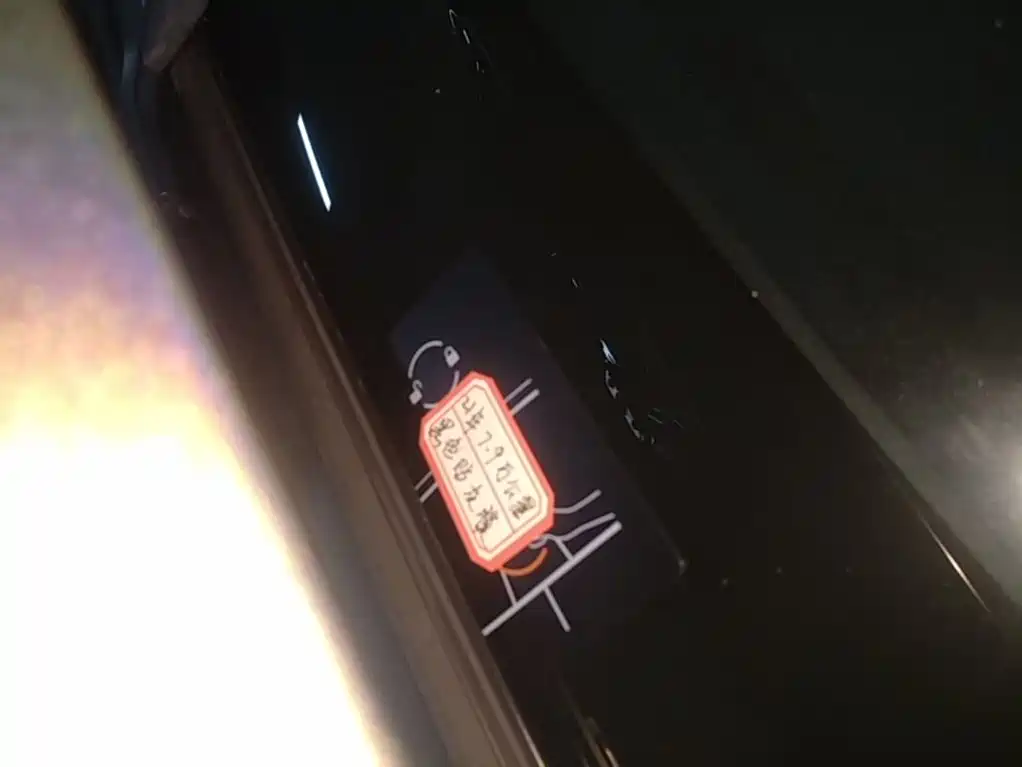 Tesla Model 3 — миниатюра 9