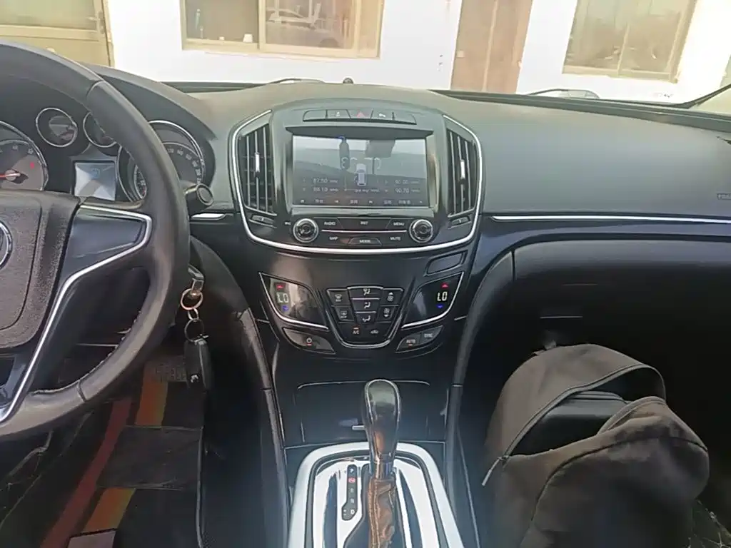 Buick Regal — миниатюра 9
