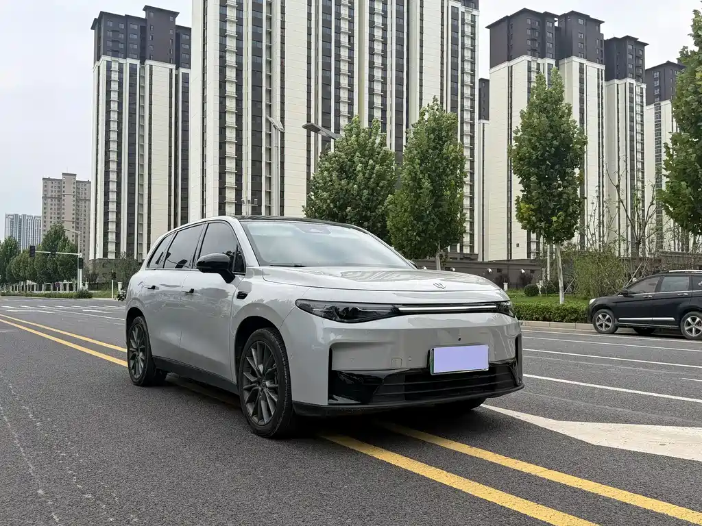 Leapmotor Leapmotor C10 — миниатюра 3