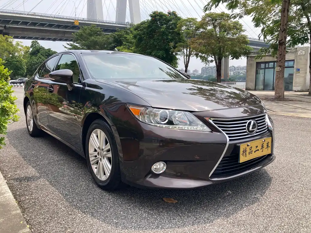 Lexus ES — миниатюра 3