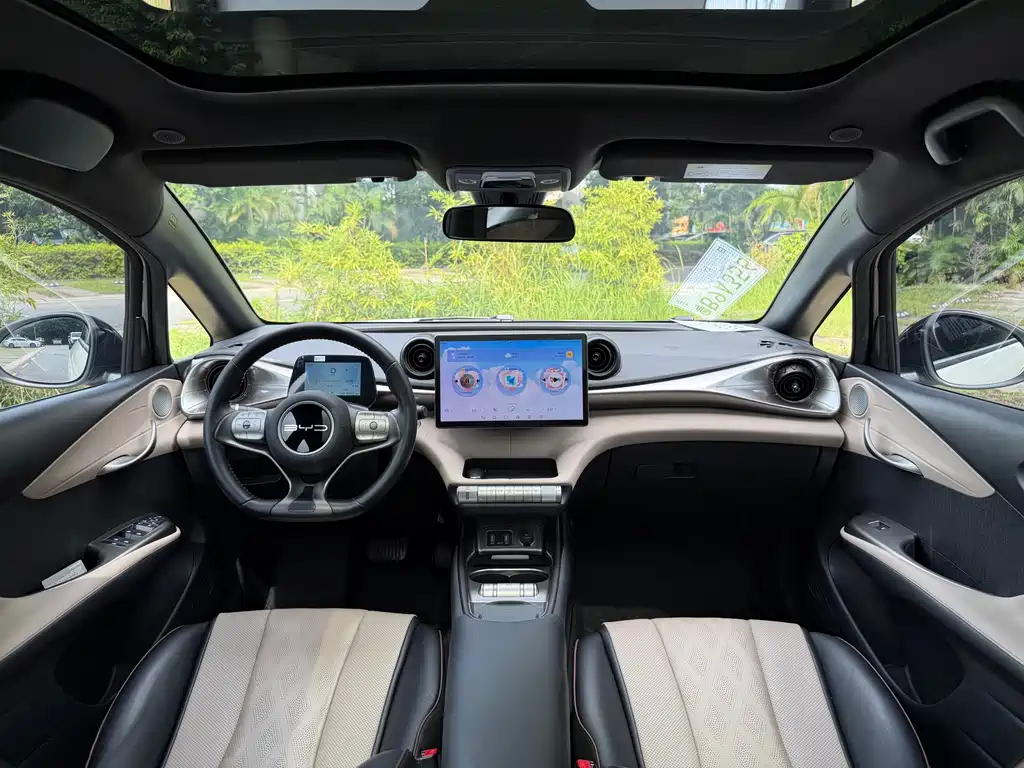 BYD Dolphin — миниатюра 7