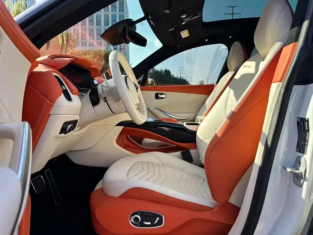 Aston Martin DBX 2020 4.0T V8