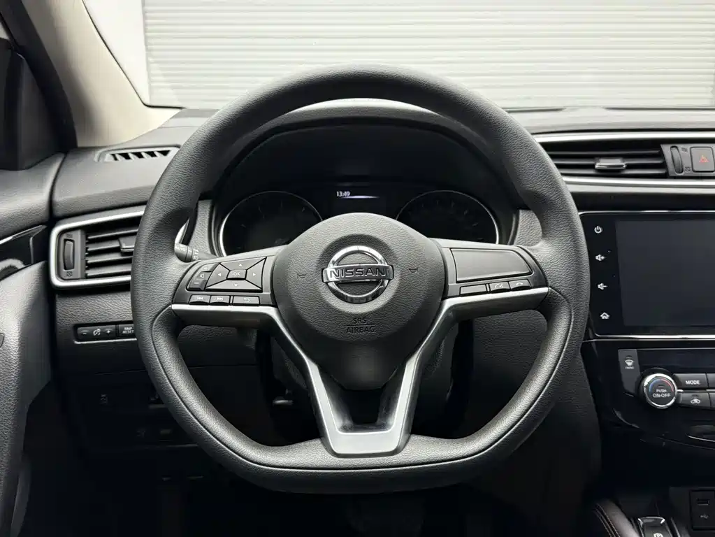 Nissan Qashqai — миниатюра 12