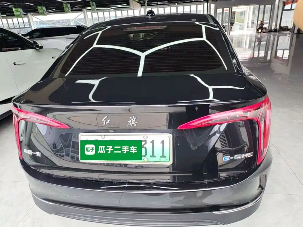 Hongqi Hongqi E-QM5 — миниатюра 6