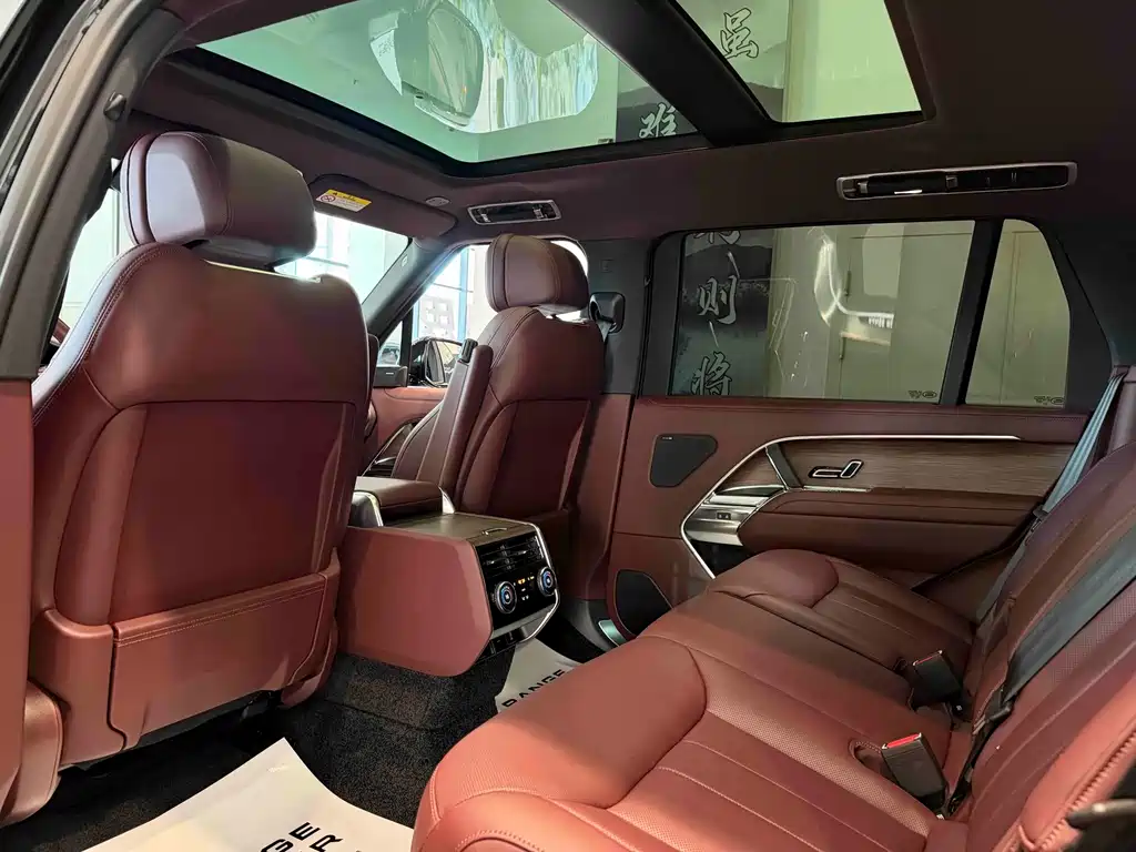 Land Rover Range Rover — миниатюра 16