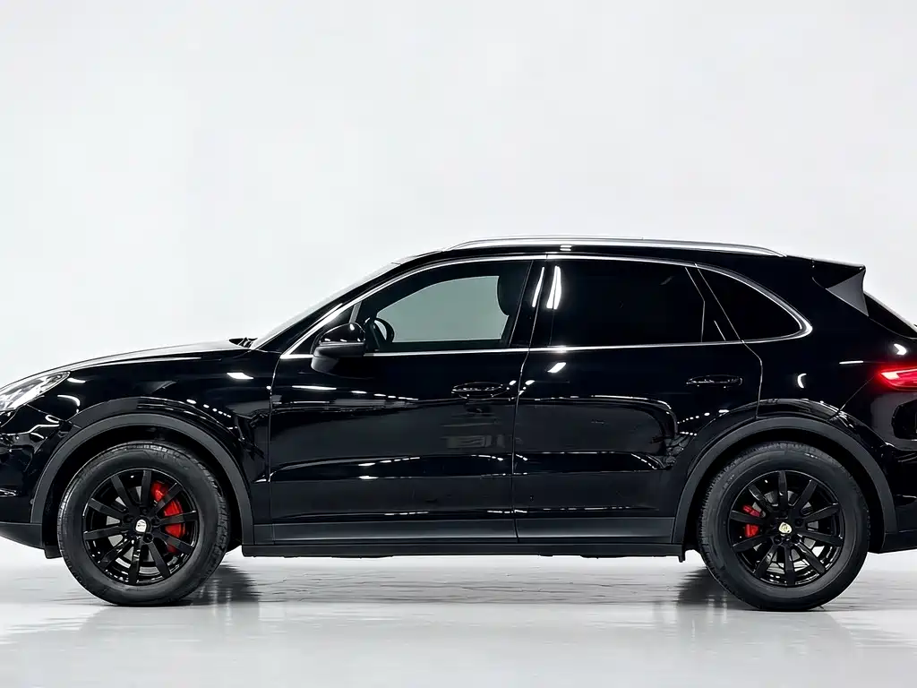 Porsche Cayenne — миниатюра 3