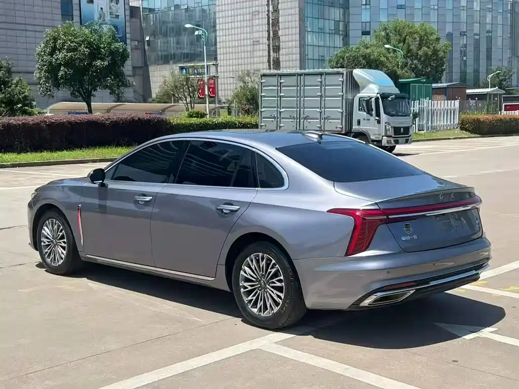 Hongqi Hongqi H5 — миниатюра 7