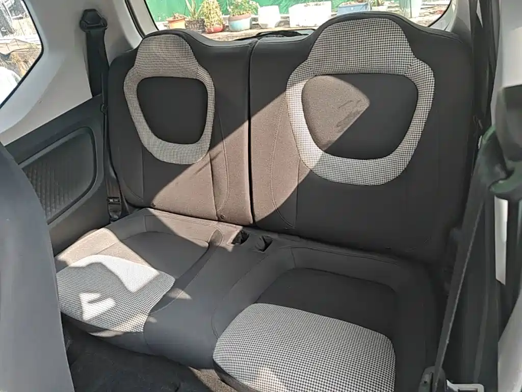 Wuling MINIEV — миниатюра 17