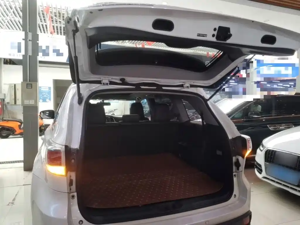Toyota Highlander — миниатюра 19