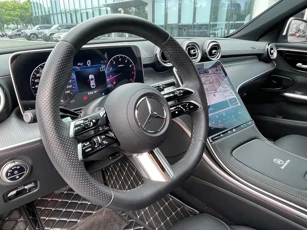 Mercedes-Benz C-Class — миниатюра 6