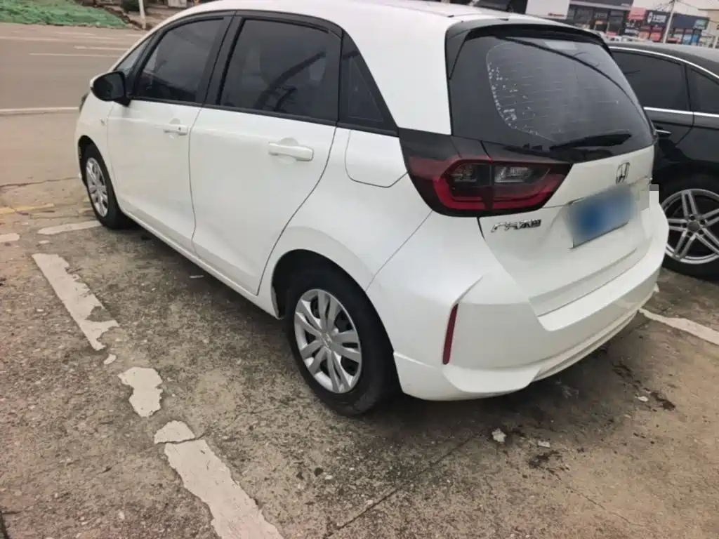 Honda Fit — миниатюра 5