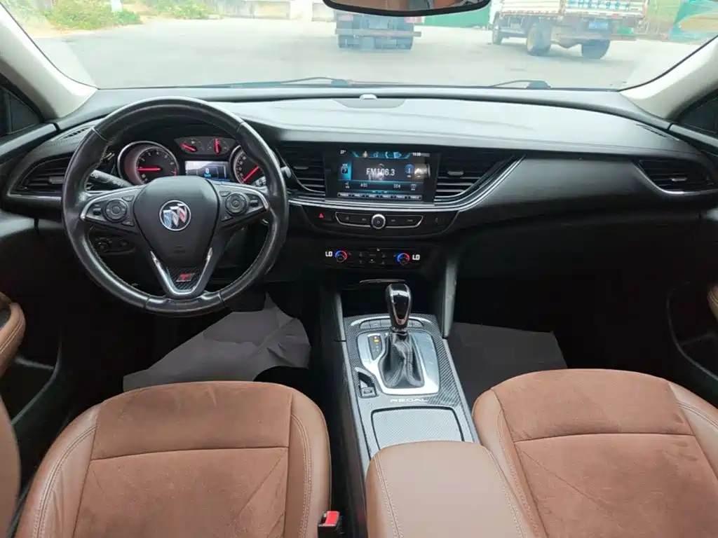 Buick Regal — миниатюра 10
