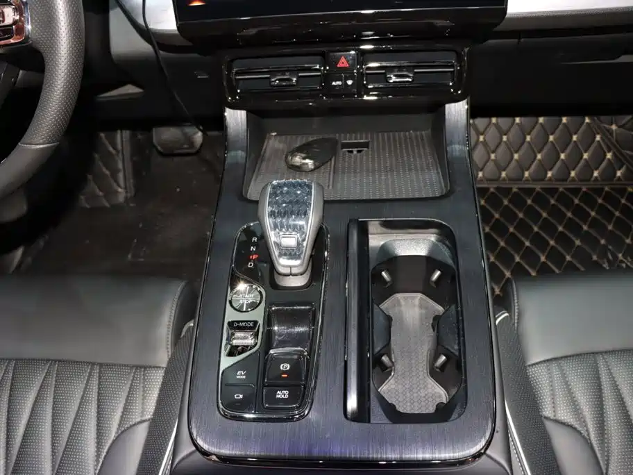 GAC Motor Trumpchi GS8 — миниатюра 15