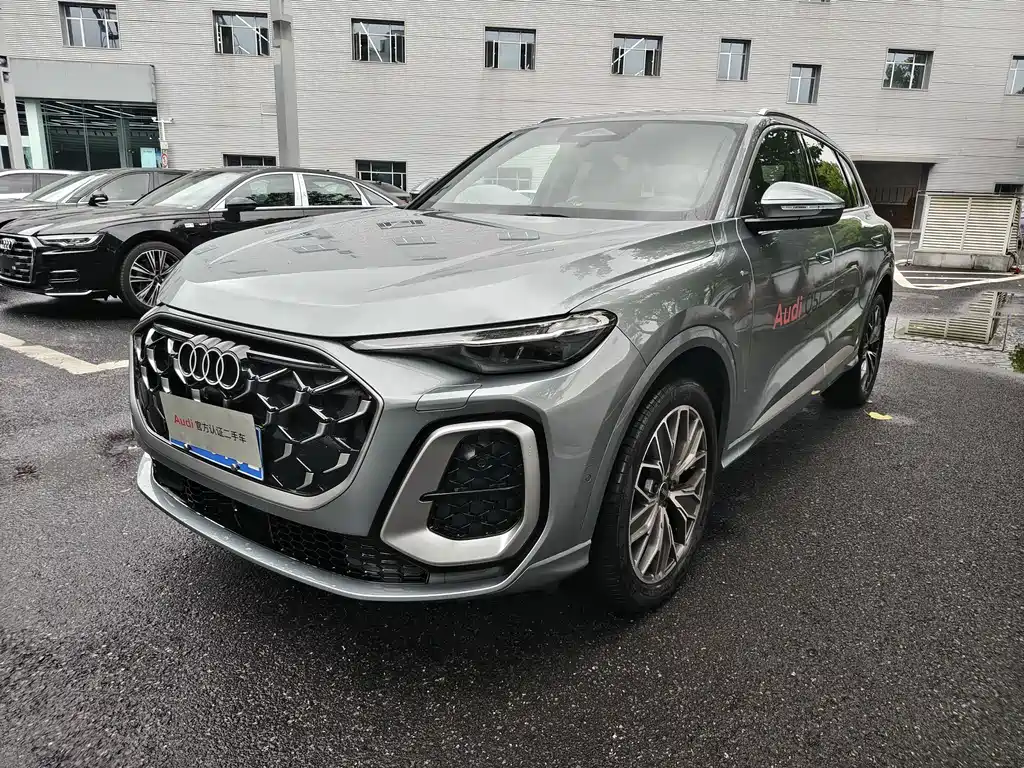 Audi Q5L 2025