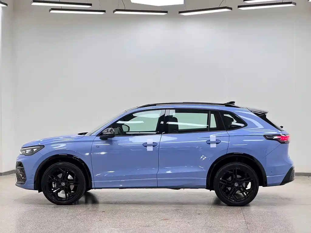 Volkswagen Tiguan L — миниатюра 29