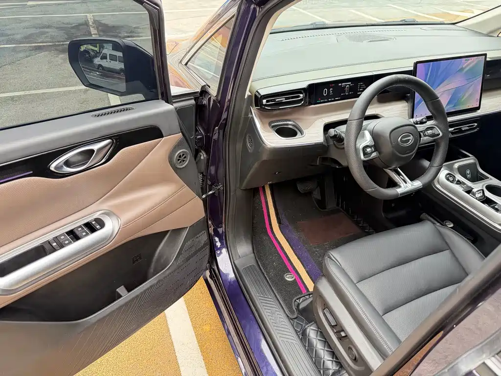 GAC Motor Trumpchi E8 PHEV — миниатюра 4