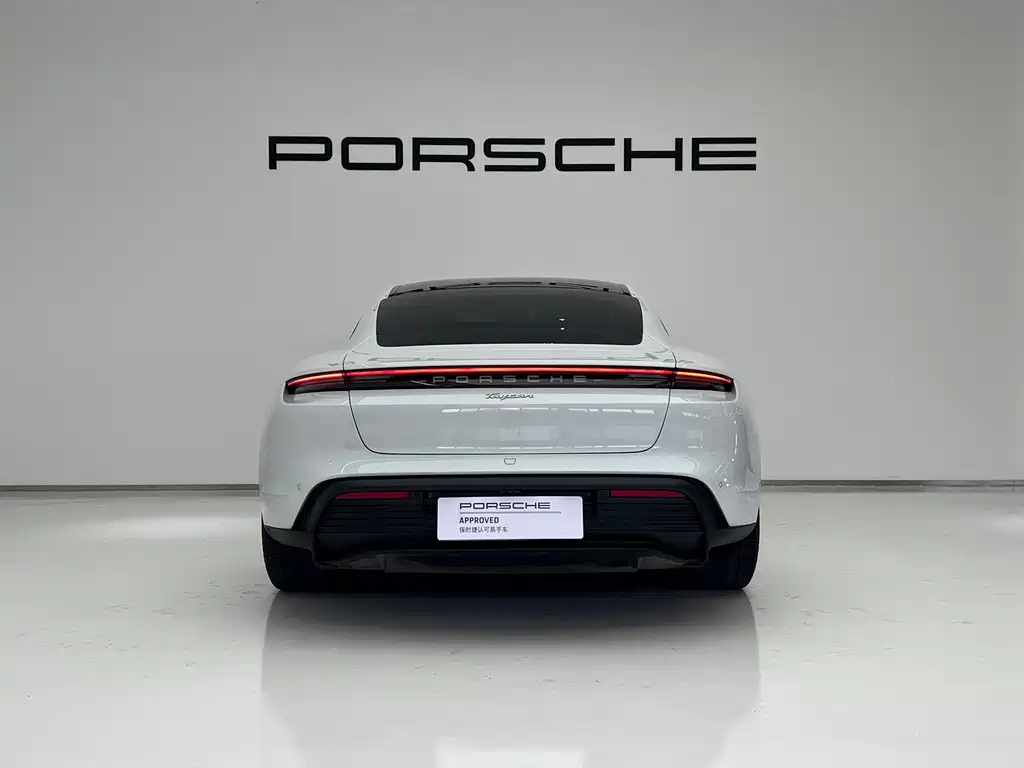 Porsche Taycan — миниатюра 6