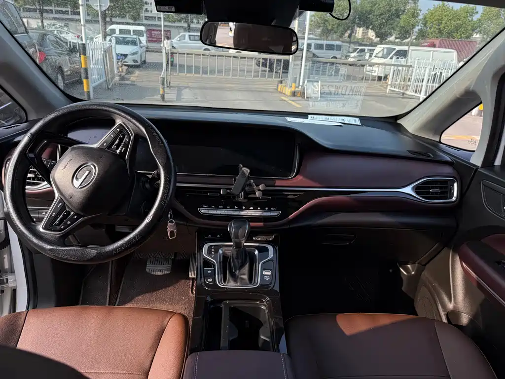 GAC Motor Trumpchi M6 — миниатюра 11