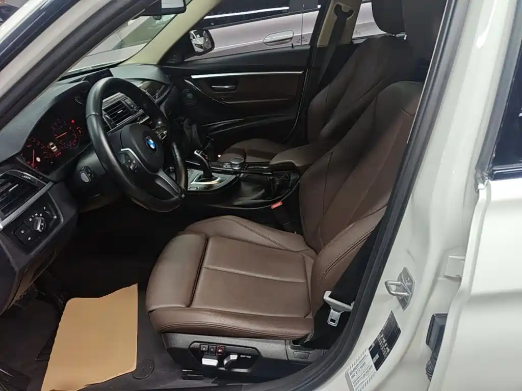 BMW 3 Series — миниатюра 15