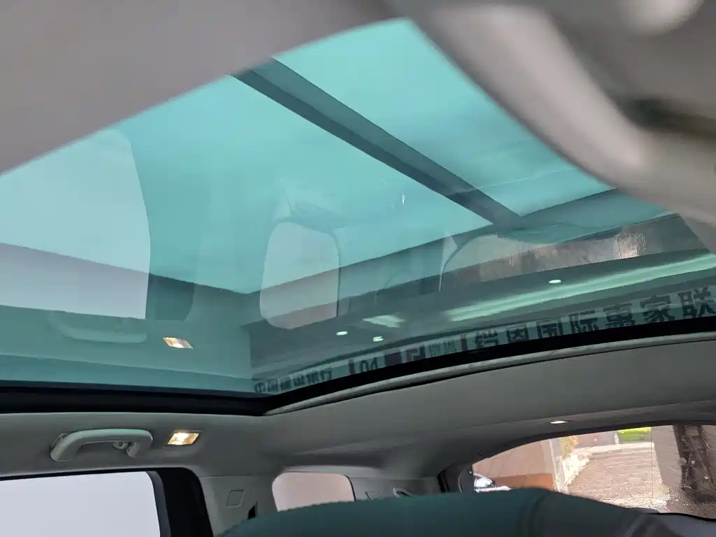 Land Rover Discovery Sport — миниатюра 11