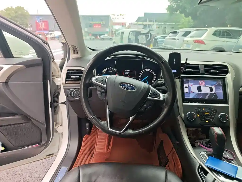 Ford Mondeo — миниатюра 12