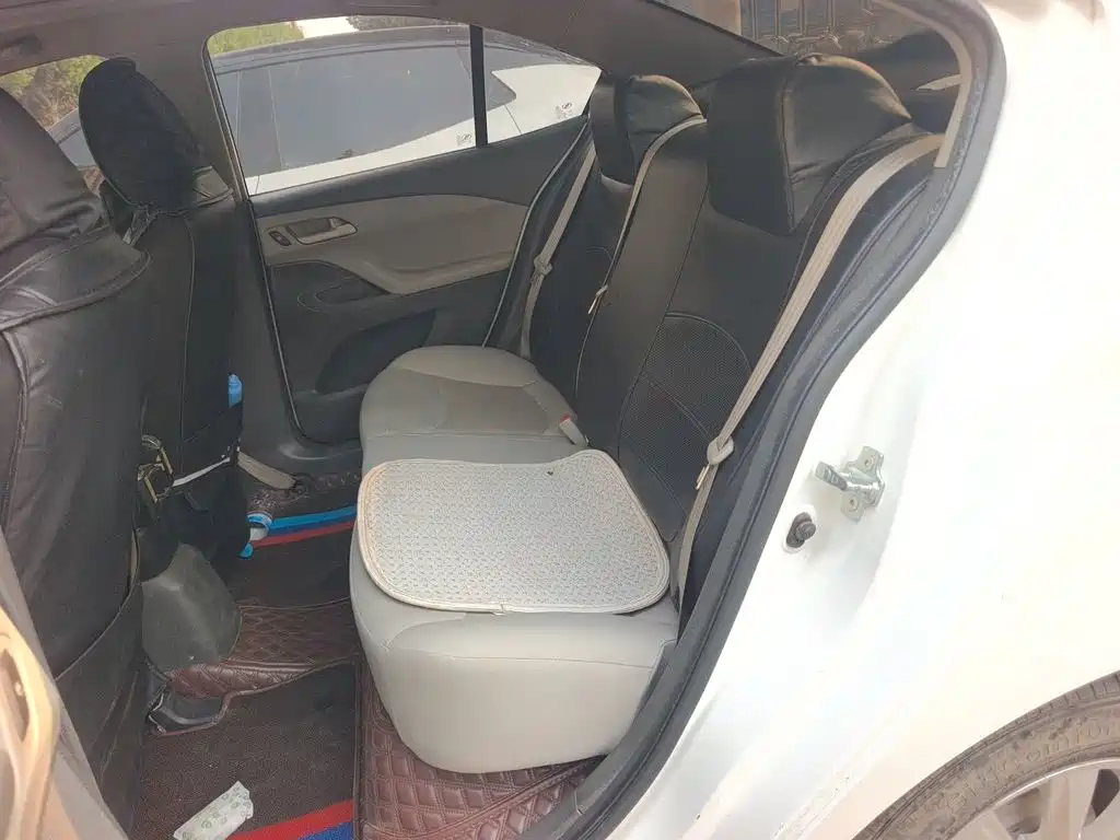 Chevrolet Sail — миниатюра 13