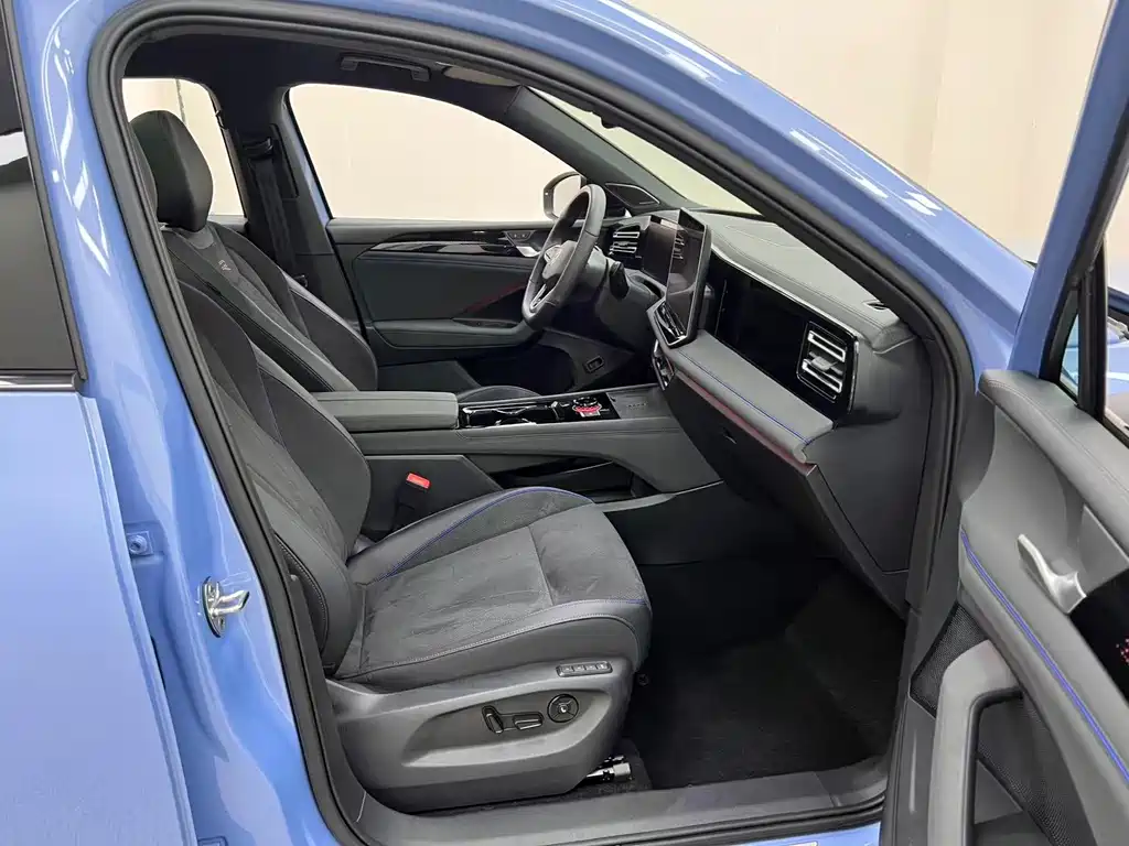 Volkswagen Tiguan L — миниатюра 30