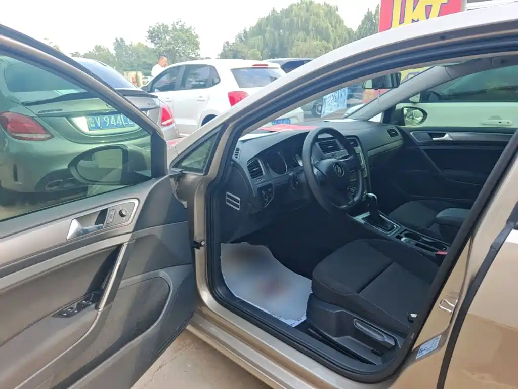 Volkswagen Golf — миниатюра 16