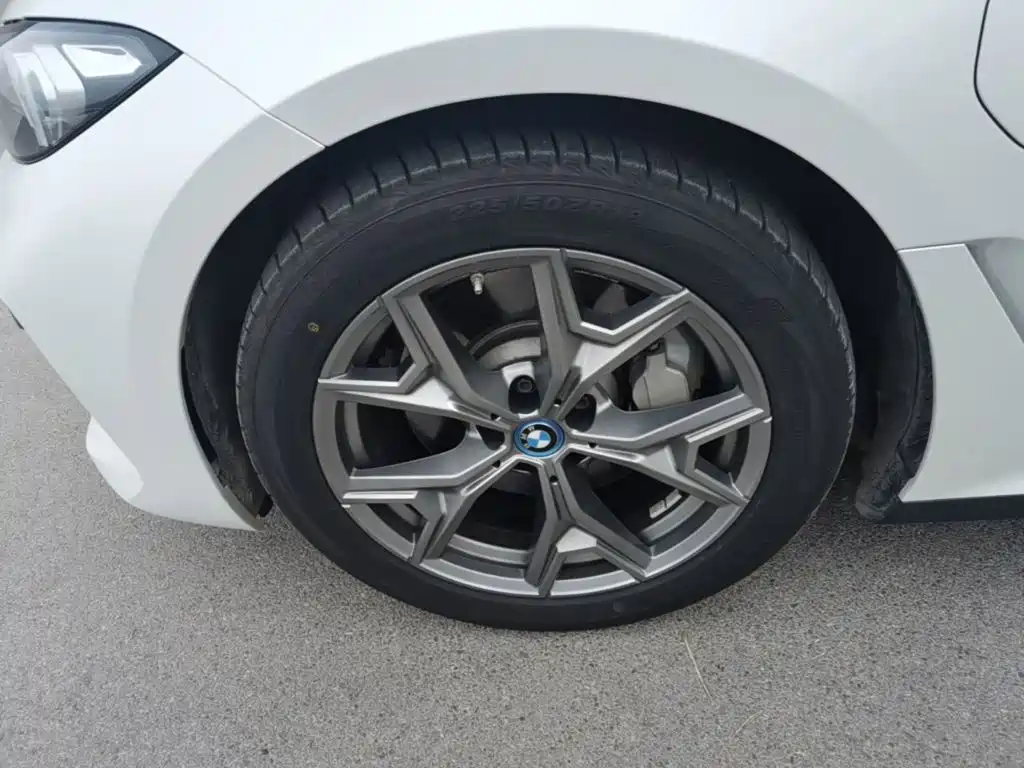 BMW i3 — миниатюра 23