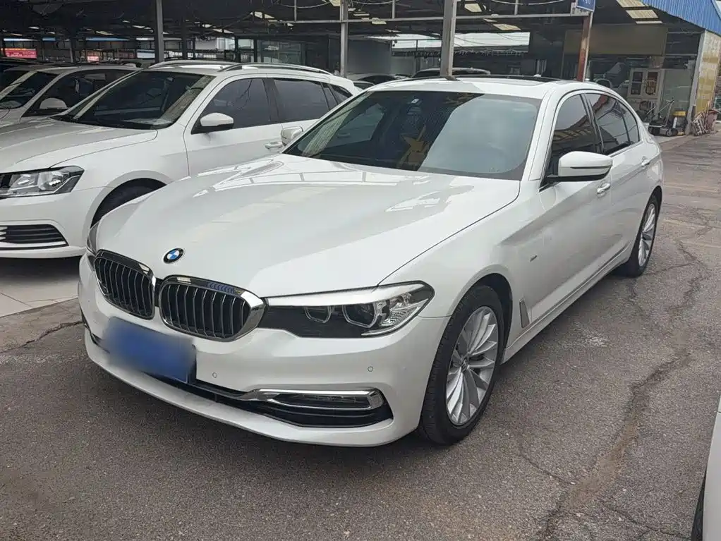 BMW 5 Series — миниатюра 2