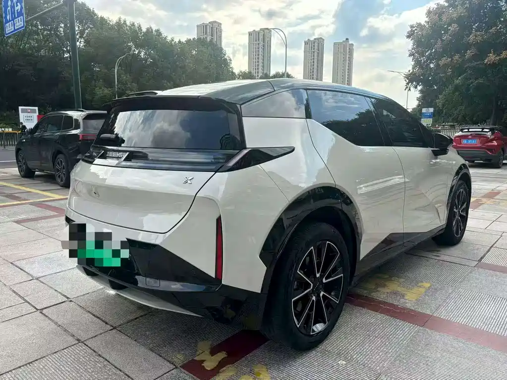 Zeekr X — миниатюра 3