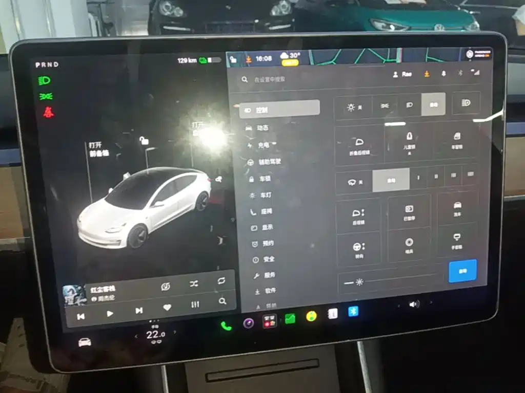 Tesla Model 3 — миниатюра 13