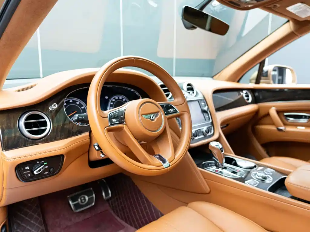 Bentley Bentayga — миниатюра 10