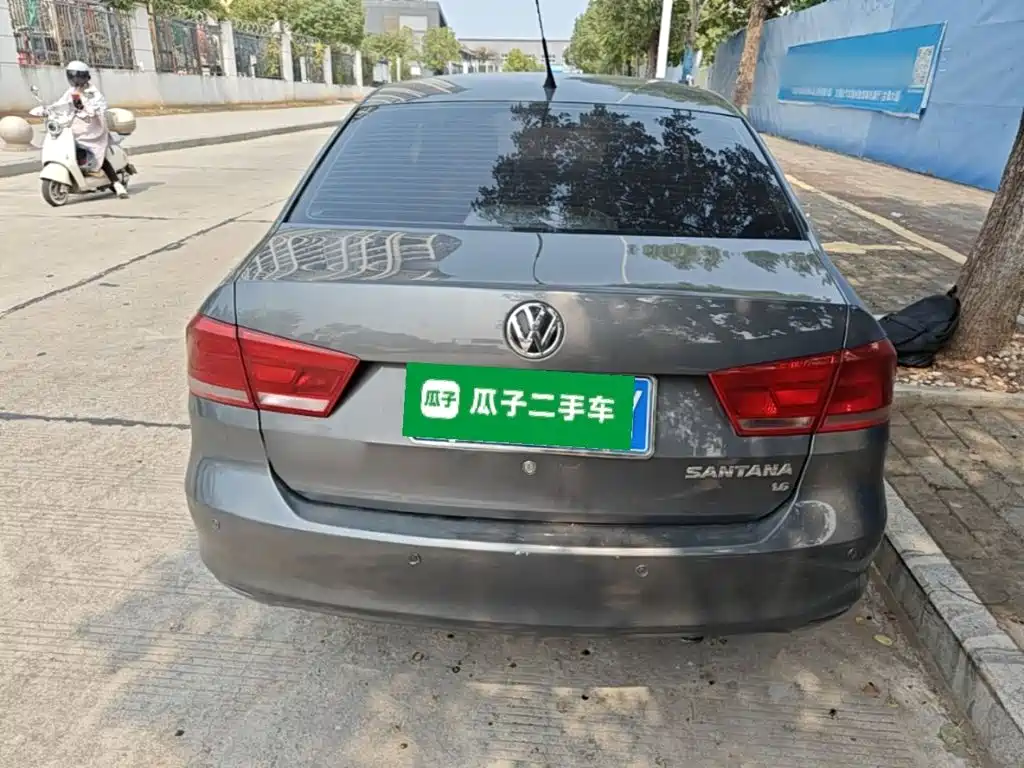 Volkswagen Santana — миниатюра 4