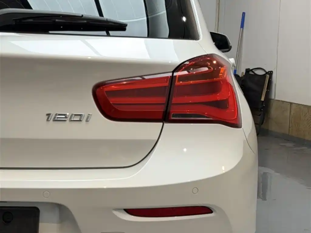 BMW 1 Series 1 2016 120i Lead