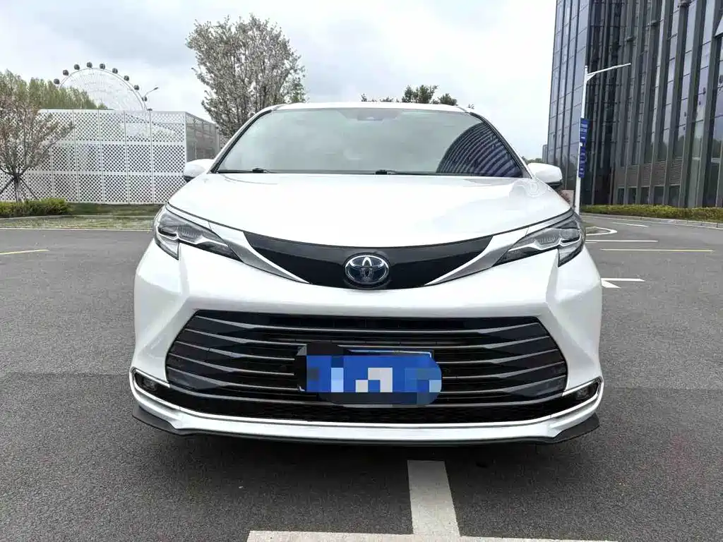 Toyota Sienna 2021 2.5L Luxury