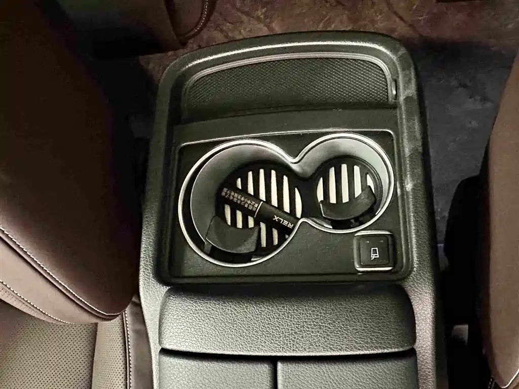 Mercedes-Benz V-Class — миниатюра 14