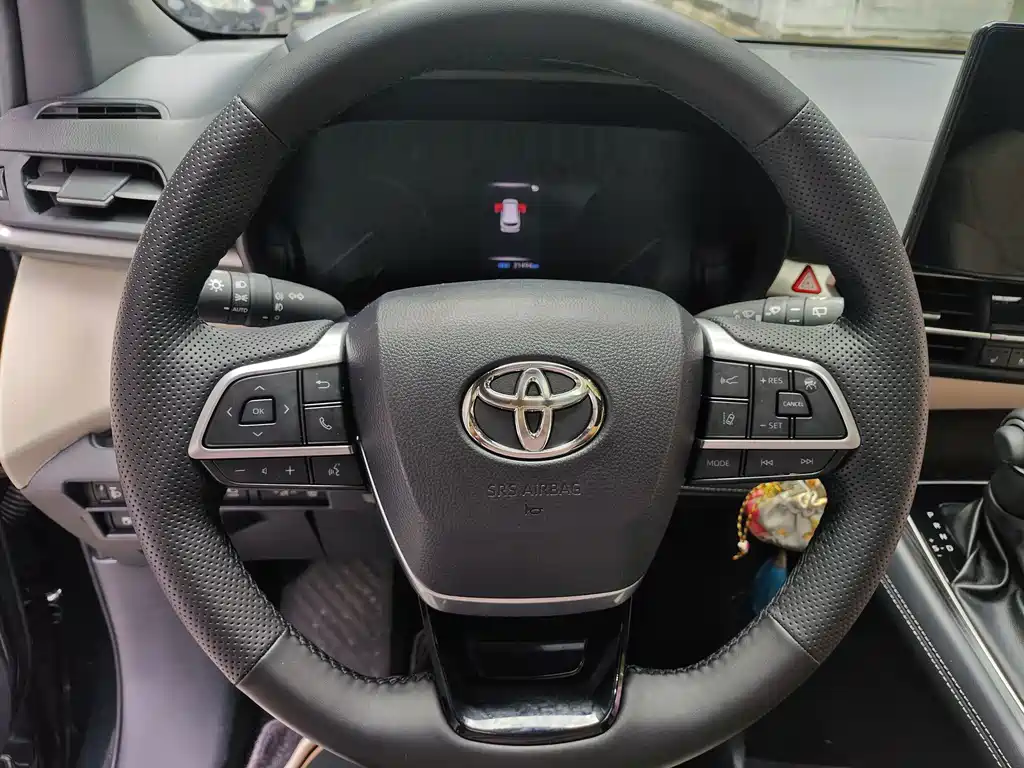 Toyota Sienna — миниатюра 12