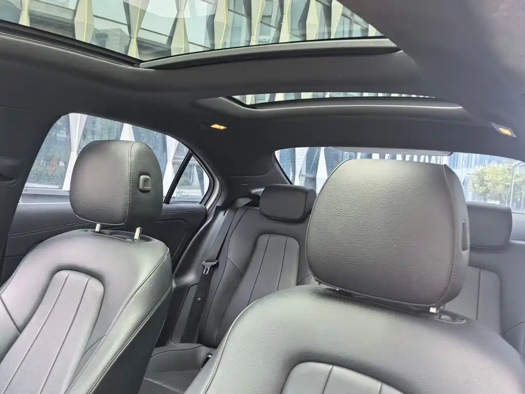 Mercedes-Benz A-Class — миниатюра 7