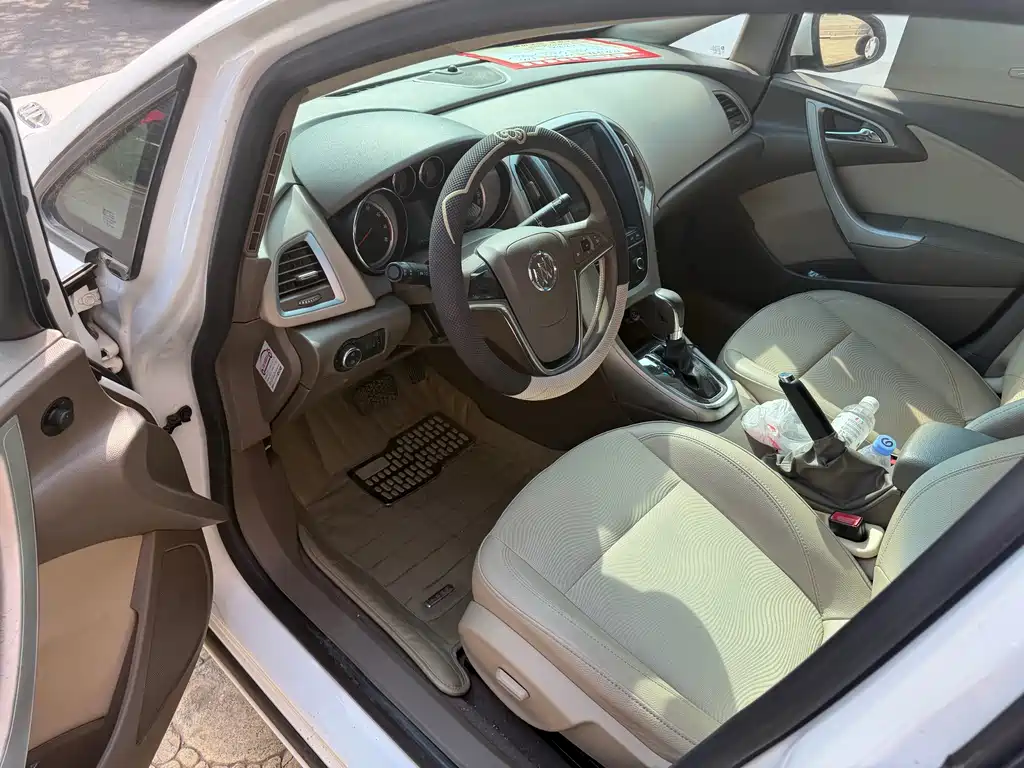 Buick Excelle — миниатюра 7