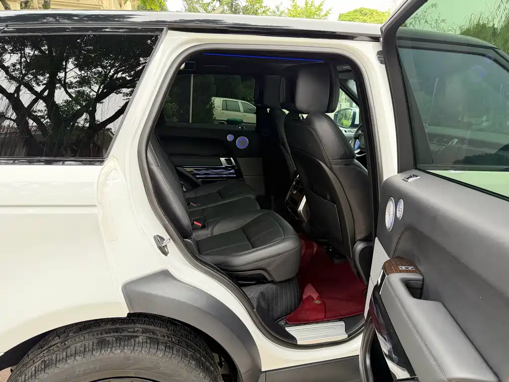Land Rover Sport PHEV — миниатюра 21