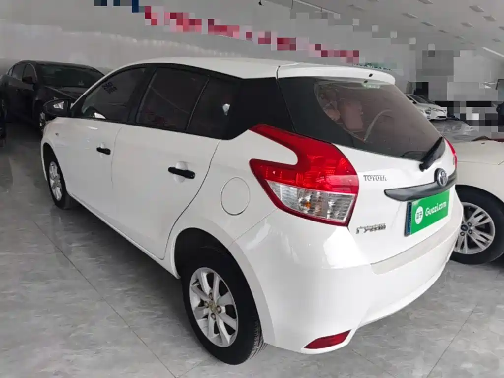Toyota Yaris L — миниатюра 5