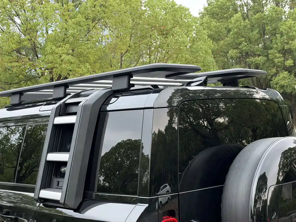 Land Rover Defender — миниатюра 17