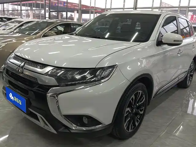 mitsubishi outlander