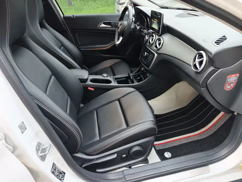 Mercedes-Benz GLA — миниатюра 9
